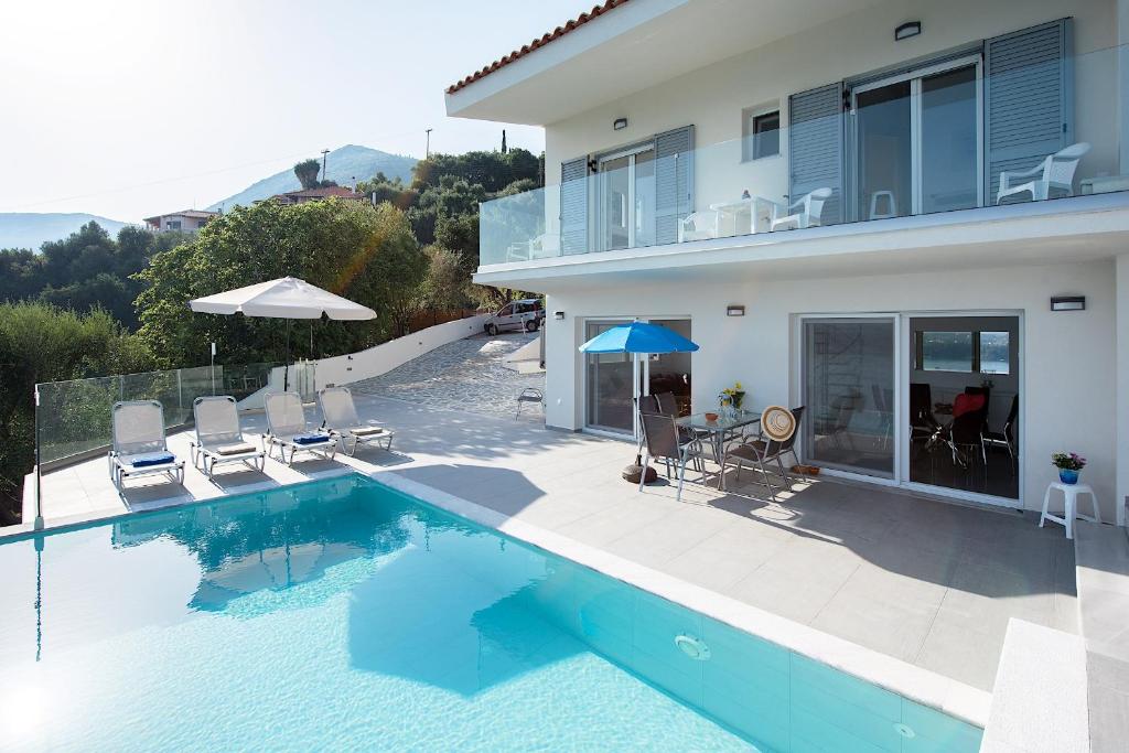 N&L VILLAS room 6